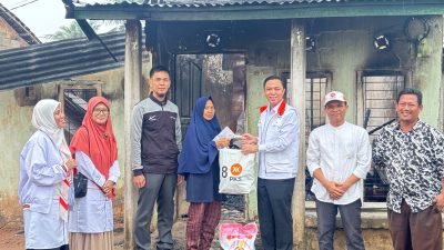 Gerak Cepat! H. M. Anwar Al Syadat dan Jumono Tinjau Korban Sekaligus Serahkan Bantuan Kebakaran di Karya Baru Palembang